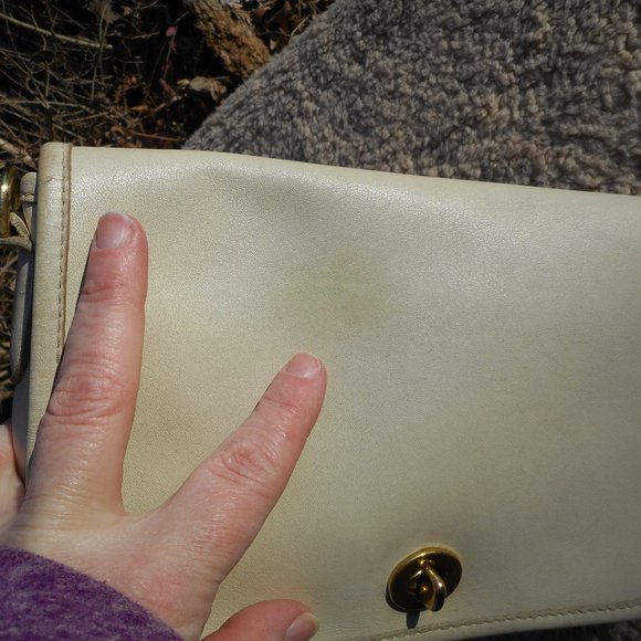 Sold** Vintage Coach NYC  Pocket Purse 9755 , in Bone - Picture 11 of 12